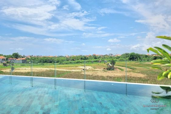 Image 3 from Villa de 3 chambres avec vue sur Ricefield à vendre en bail à Bali Canggu côté résidentiel