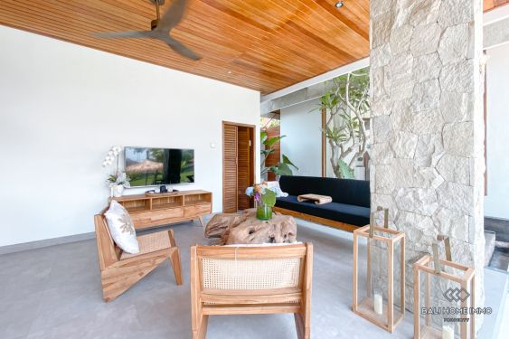 Image 8 from VILLA DE 3 CHAMBRES AVEC VUE SUR LES RIZIÈRES EN LOCATION À L'ANNÉE À BALI CANGGU CÔTÉ RÉSIDENTIEL