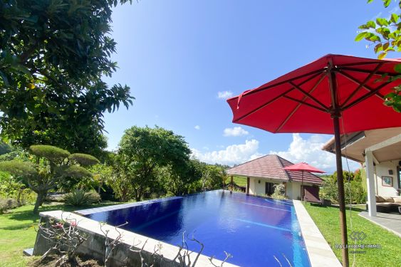 Image 4 from Vila dengan pemandangan sawah 3 kamar tidur dijual hak milik di Bali Dekat Pantai Pasut