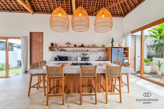 Image 11 from Ricefield View 5 Bedroom Villa for Sale and Rent in Bali Tanah Lot North Side