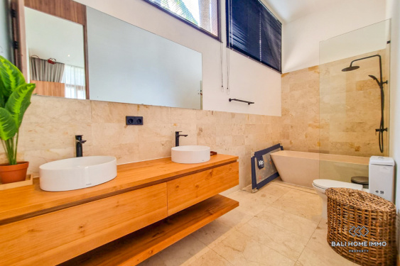 Image 15 from Ricefield View 5 Bedroom Villa for Sale and Rent in Bali Tanah Lot North Side