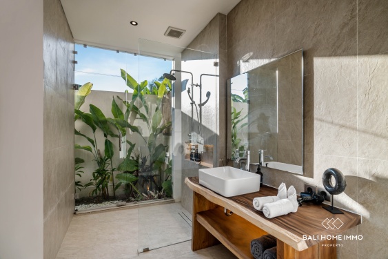 Image 19 from Villa dengan Pemandangan Sawah dan 6 Kamar Dijual di Ubud