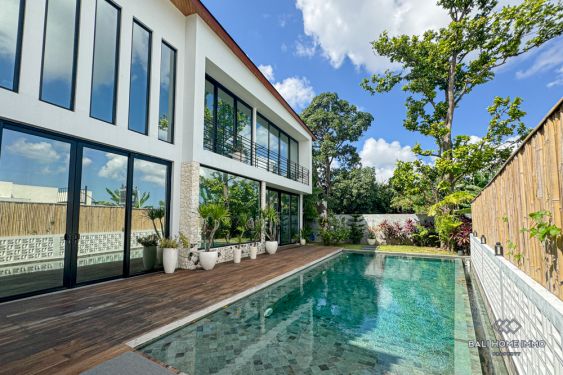 Image 2 from 4 Bedroom Modern Villa for Sale Leasehold in Bali Kerobokan