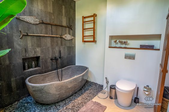 Image 13 from Villa 4 Kamar Modern Berpemandangan Sawah Dijual di Tepi Pantai Pererenan