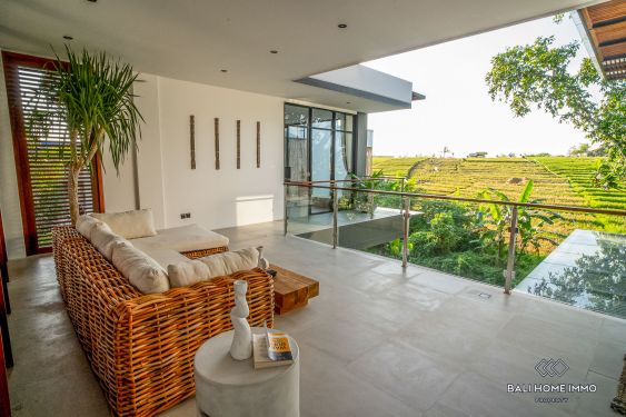 Image 11 from Villa 4 Kamar Modern Berpemandangan Sawah Dijual di Tepi Pantai Pererenan