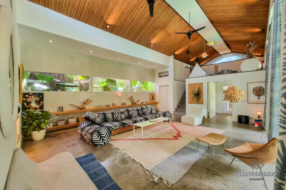 Image 5 from Ricefield View Spacious 5 Bedroom Villa for Rental in Bali Berawa