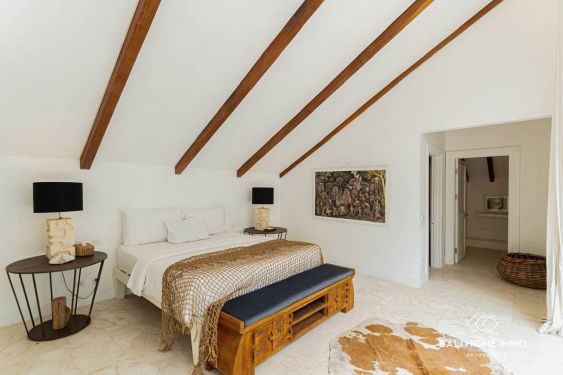 Image 12 from Vila 10 Kamar di Tepi Sungai Dekat Pantai Pererenan