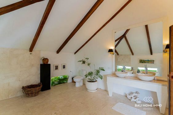 Image 19 from Vila 10 Kamar di Tepi Sungai Dekat Pantai Pererenan