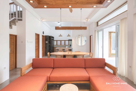 Image 3 from Villa de 3 chambres au bord de la rivière à vendre à Canggu Batu Bolong