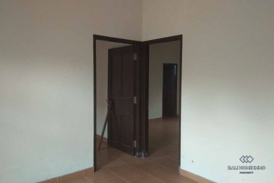 Image 8 from Vila 3 Kamar Tidur Riverside untuk Direnovasi Dijual Hak Milik di Bali Seminyak