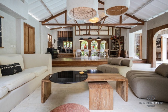 Image 3 from Villa familiale de 4 chambres à coucher à vendre à Berawa Bali