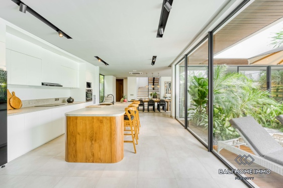 Image 8 from Villa de 4 chambres avec vue sur le toit, à vendre en bail emphytéotique à Umalas, Bali