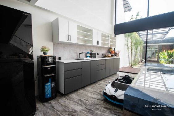 Image 6 from VILA 3 KAMAR TIDUR YANG LAPANG UNTUK DIJUAL DI KUTA