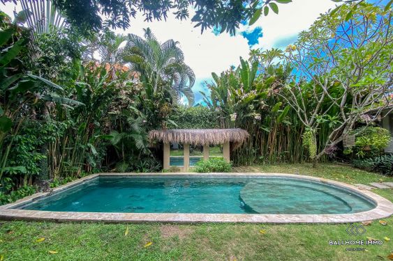 Image 1 from Villa de style rustique de 3 chambres à vendre en bail à Bali Canggu Nelayan Beach