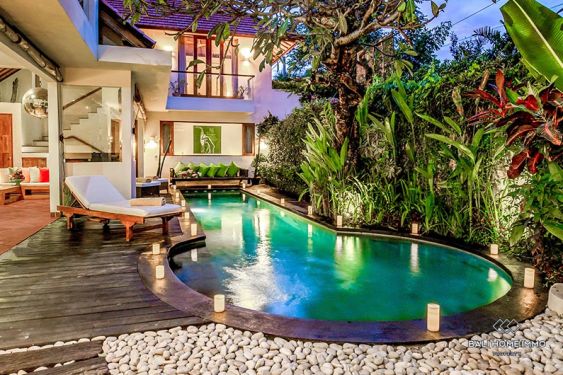 Image 3 from Spacieuse villa de 2 unités à vendre en location à Bali Seminyak