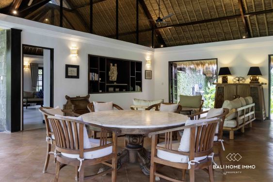 Image 5 from Spacious 3-Bedroom Family Villa with Garden for Rent in Seminyak