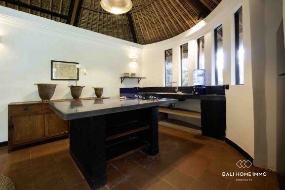 Image 6 from Spacious 3-Bedroom Family Villa with Garden for Rent in Seminyak