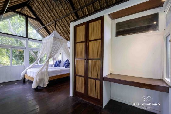 Image 8 from Spacious 3-Bedroom Family Villa with Garden for Rent in Seminyak