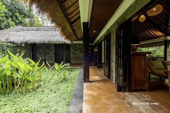 Image 19 from Spacious 3-Bedroom Family Villa with Garden for Rent in Seminyak