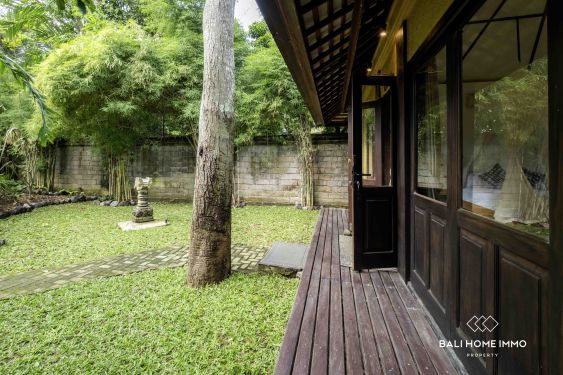 Image 20 from Spacious 3-Bedroom Family Villa with Garden for Rent in Seminyak