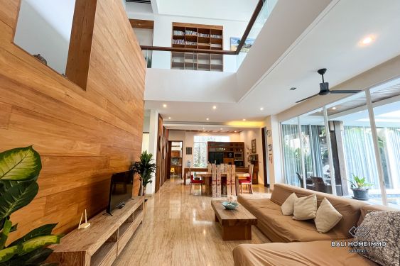Image 6 from Villa Modern 4 Kamar Tidur Luas di Seminyak untuk Disewakan dan Dijual Hak Milik