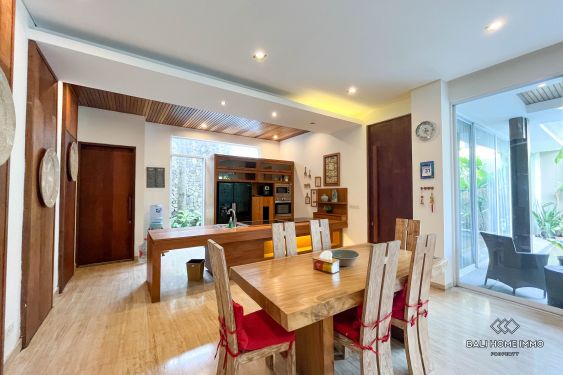Image 9 from Villa Modern 4 Kamar Tidur Luas di Seminyak untuk Disewakan dan Dijual Hak Milik
