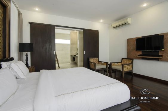 Image 10 from Vila Luas 3 Kamar Tidur dengan Pemandangan Laut untuk Disewa di Nusa Dua
