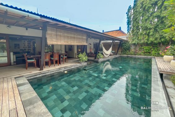 Image 3 from Spacieuse villa de 3 chambres à louer à Kerobokan Bali