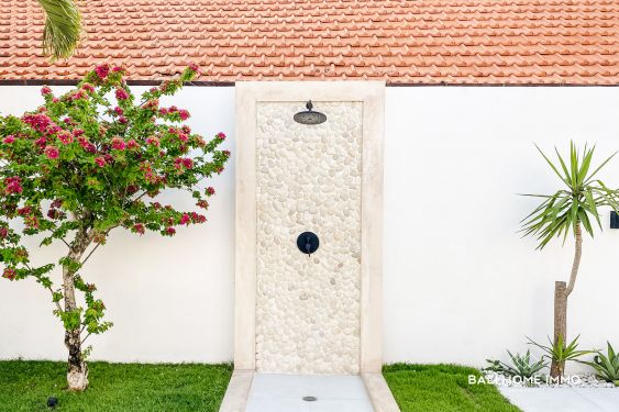 Image 16 from Spacious 3-Bedroom Villa for Sale and Rental in Kerobokan