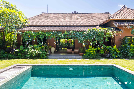 Image 1 from Villa Luas 3 Kamar Disewakan di Bali Berawa