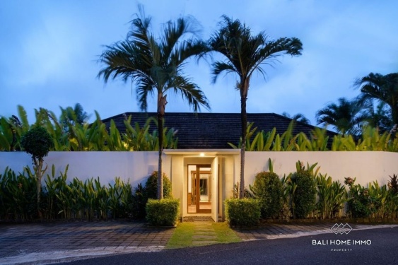 Image 19 from Villa luas dengan 3 kamar tidur untuk dijual dan disewa di Canggu.