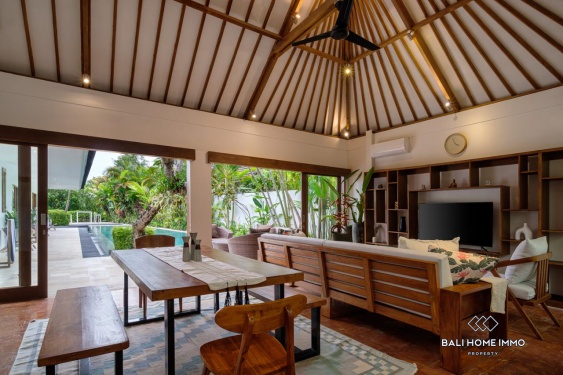 Image 8 from Villa luas dengan 3 kamar tidur untuk dijual dan disewa di Canggu.