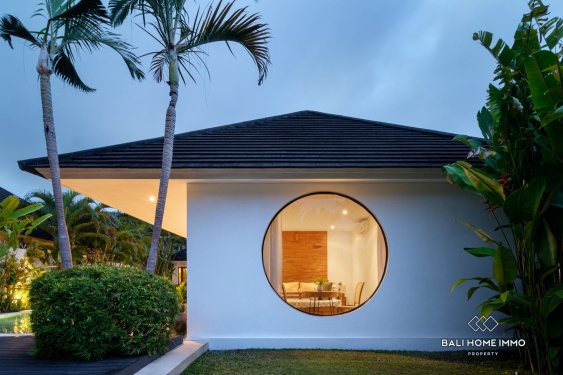 Image 18 from Villa luas dengan 3 kamar tidur untuk dijual dan disewa di Canggu.