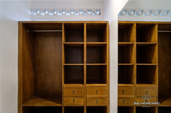 Image 15 from Villa luas dengan 3 kamar tidur untuk dijual dan disewa di Canggu.