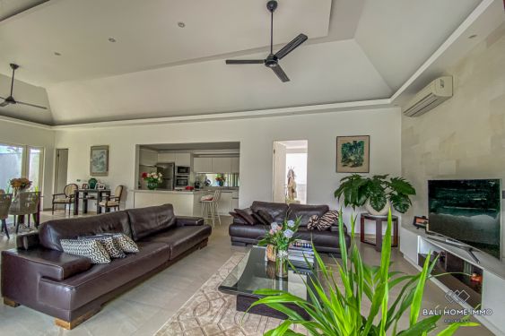 Image 4 from Villa Keluarga 3 Kamar Tidur dalam Perumahan Dijual di Umalas Bumbak