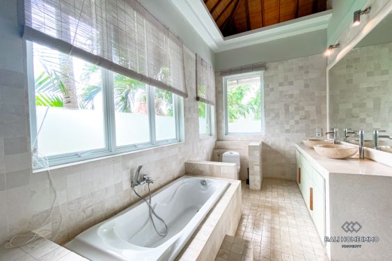 Image 20 from VILLA 3 KAMAR YANG LUAS DISEWAKAN DEKAT PANTAI PERERENAN DAN ECHO BALI