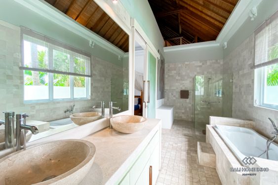 Image 17 from VILLA 3 KAMAR YANG LUAS DISEWAKAN DEKAT PANTAI PERERENAN DAN ECHO BALI