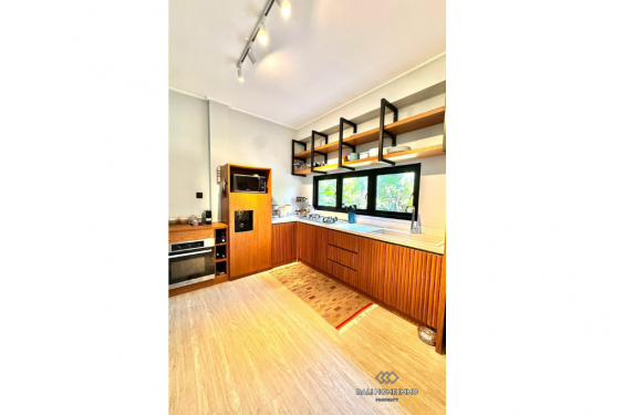 Image 7 from Villa luas 3 Kamar dengan taman Dijual di Bali Berawa Canggu