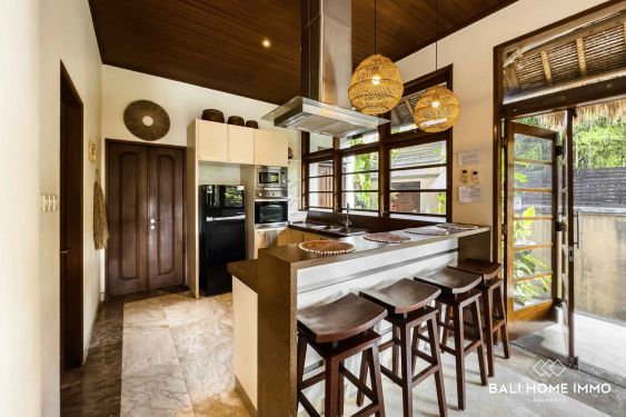 Image 8 from Spacieuse villa de 3 chambres avec jardin à vendre à distance de marche de la plage de Berawa