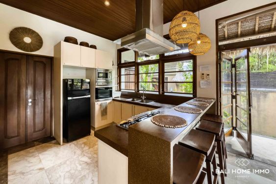 Image 9 from Spacieuse villa de 3 chambres avec jardin à vendre à distance de marche de la plage de Berawa