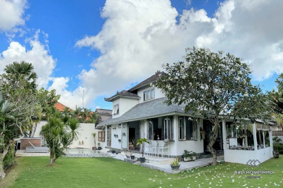 Spacieuse villa de 3 chambres à louer à l'année à Bali, Canggu, Echo Beach