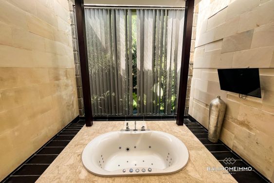 Image 15 from Spacious 3 Bedroom Villa for rent walking distance to Nelayan Beach Canggu