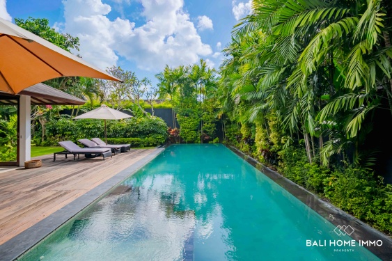 Spacieuse propriété tropicale de 4 chambres à vendre et à louer à proximité de la plage de Jimbaran