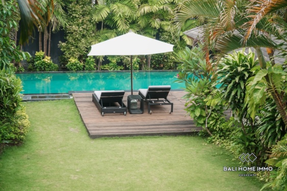 Spacieuse propriété tropicale de 4 chambres à vendre à quelques pas de la plage de Jimbaran