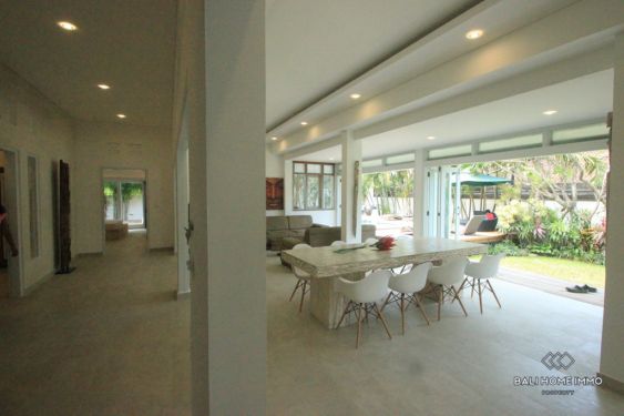 Image 6 from Vila 4 Kamar Tidur Luas untuk Disewakan di Seminyak
