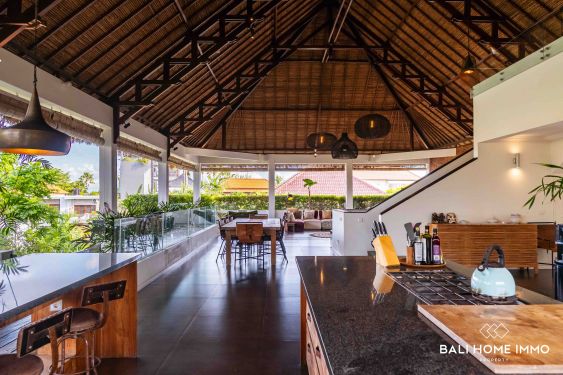 Image 20 from villa luas 4 kamar tidur dijual hak sewa di Bali Canggu Berawa
