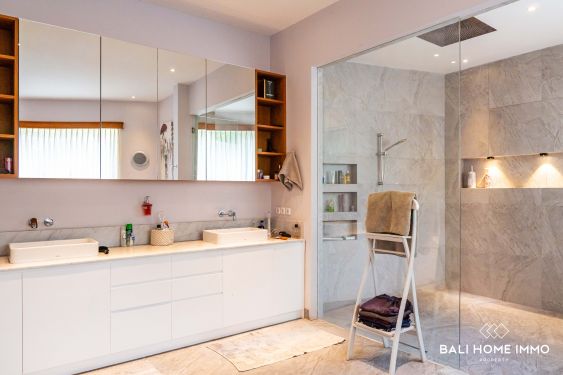 Image 16 from Modern 4 Bedroom Villa with Jungle View for Sale in Bali Umalas