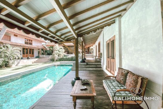 Image 2 from Spacieuse villa de 4 chambres à vendre en location à Bali Umalas