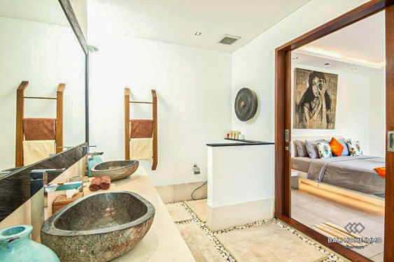 Image 13 from Spacious 4 Bedroom Villa for Yearly Rent in Bali Seminyak