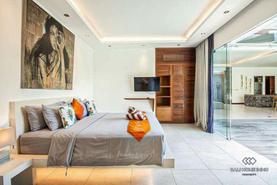 Image 10 from Spacious 4 Bedroom Villa for Yearly Rent in Bali Seminyak